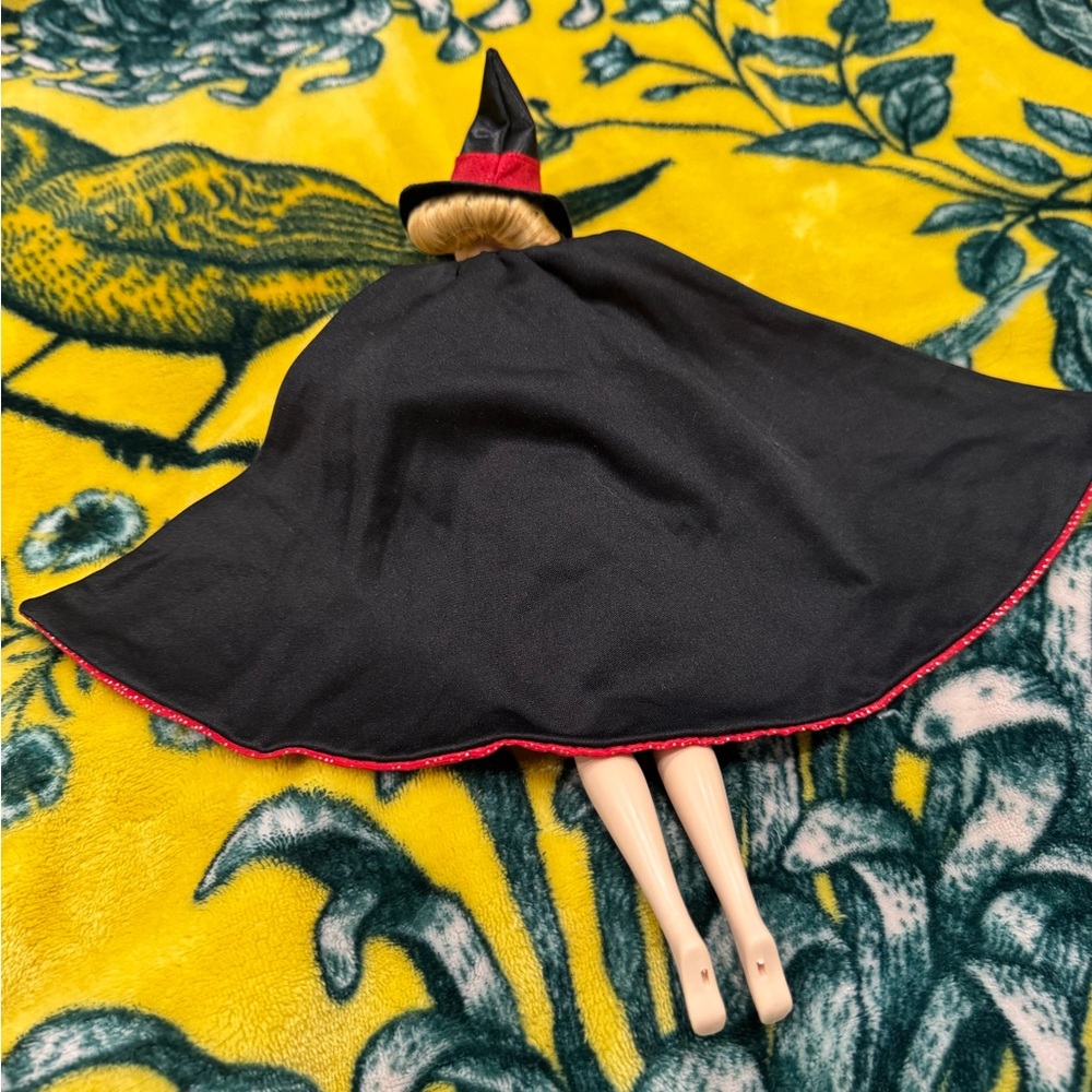 Bewitched Vintage Barbie Doll - Picture 9 of 11